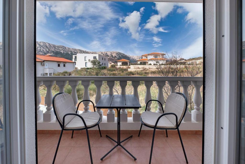 Bed & Breakfast Dosen III Башка Экстерьер фото