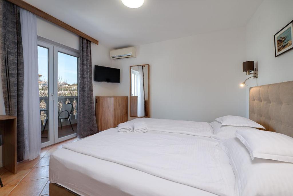 Bed & Breakfast Dosen III Башка Экстерьер фото